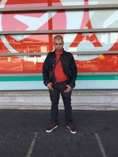 Sami 46 ans Paris France