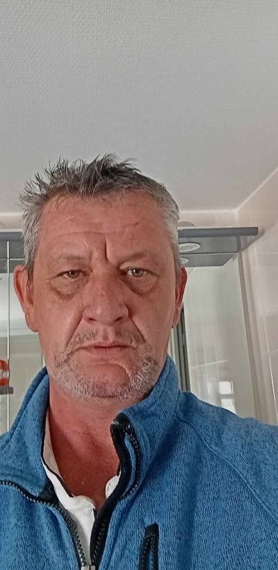 Patrick 50 лет St Cernin Франция