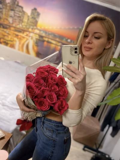 Inna 32 ans Baku Azerbaïdjan