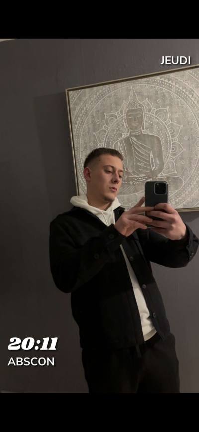 Rémy 25 ans Somain France