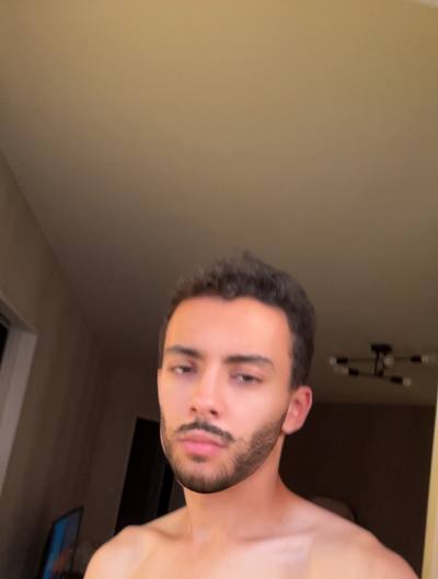 Shakib 21 лет Dijon Франция