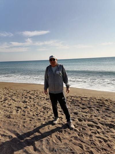Tahir 58 лет Brighton Великобритания