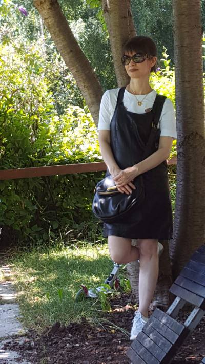 Elena 55 ans Paris France