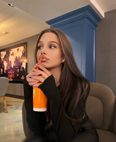 Karina 24 ans Dnipro Ukraine