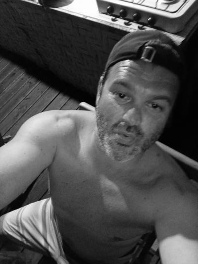 Benoit 44 лет Quebriac  Франция