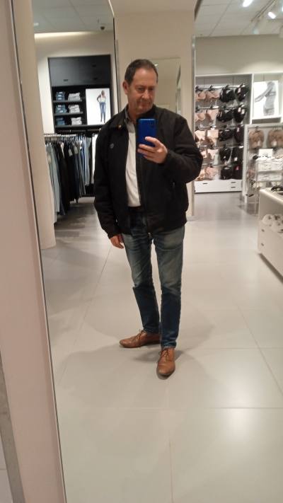Stephane 60 лет Thouars Франция