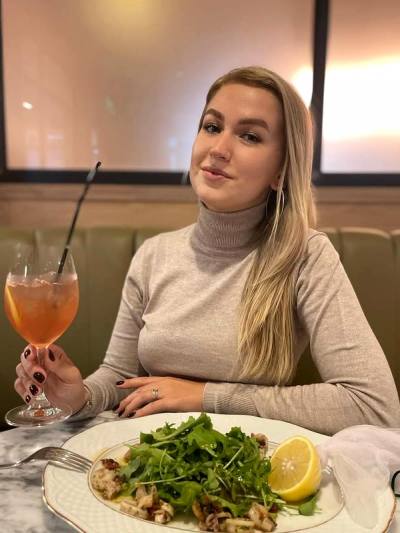 Anna 39 ans Kyiv Ukraine