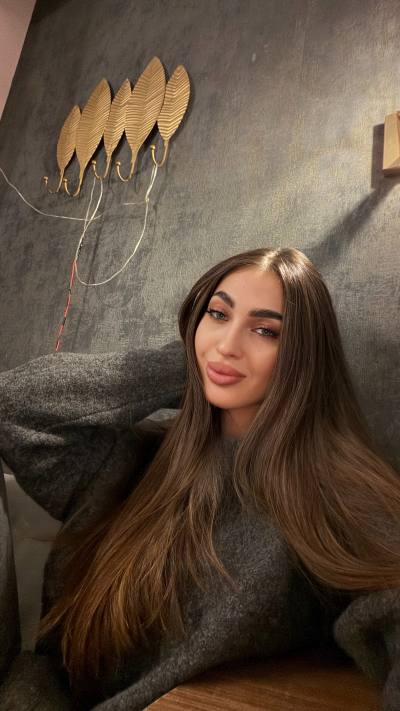 Kira 28 ans Melitopol Ukraine