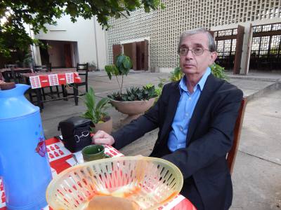 Xavier 73 лет Vire Франция