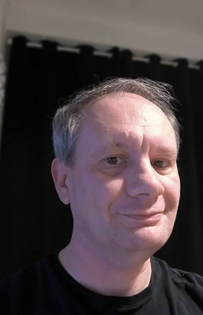 Lars 47 лет Lille Франция