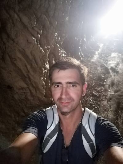 Tom 42 ans Linz Autriche
