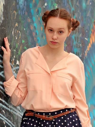 Anna 25 ans Engels Russie