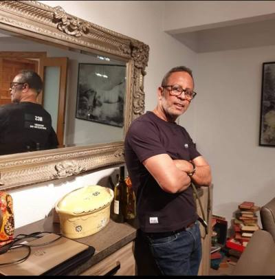 Ben 58 ans Arles France