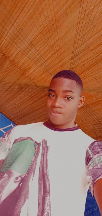 Frank 28 ans Paris  France