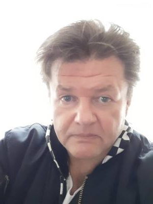 Sam 54 лет München Германия