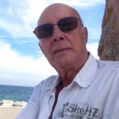 Jean 76 ans Malaga Espagne