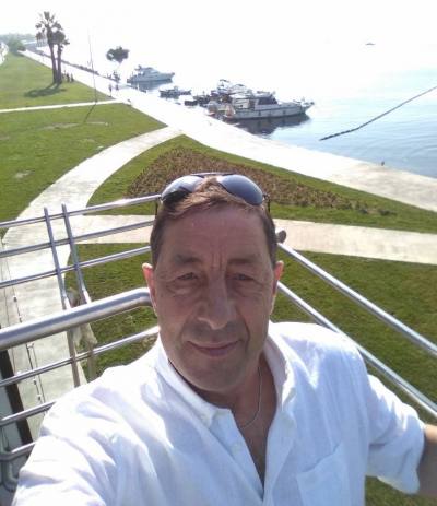 Roger 60 лет Pont Croix Франция