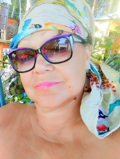 Anisa 66 ans Ekaterinburg Russie