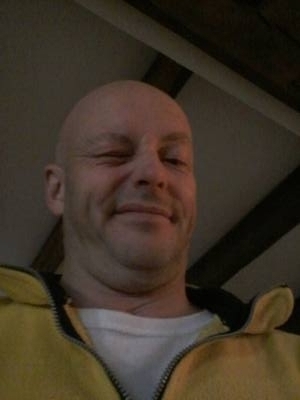 Guylain 61 ans Raphele Les Arles France