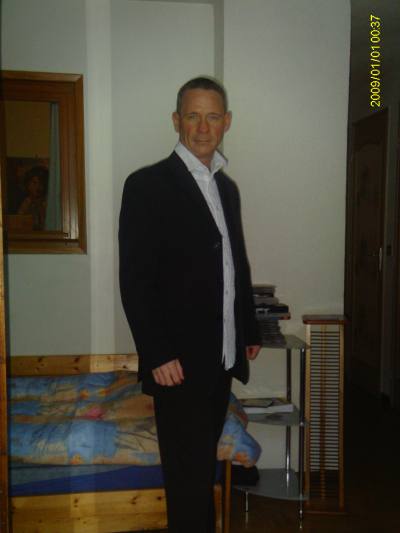 Andre 56 ans Ugine France