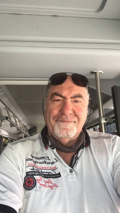Angelo 71 ans Pisa Italie