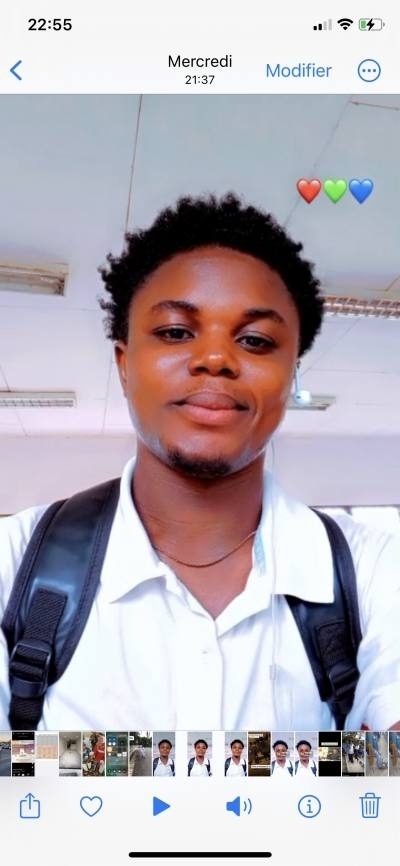 Alex 25 лет Bouaké  Россия