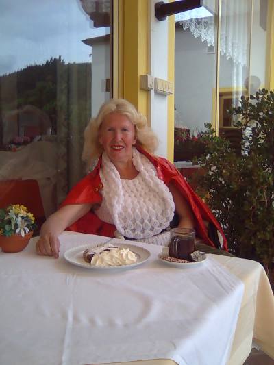 Natali 76 ans Moscow Russie