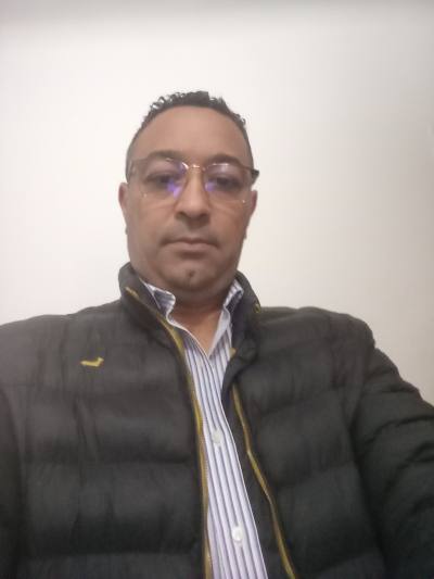 Yassine 45 ans Oran  Algérie
