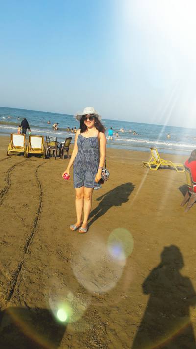 Nargis 38 Jahre Tashkent Usbekistan
