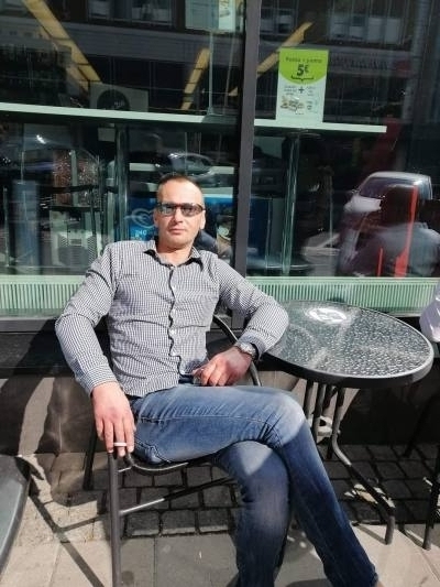 Dmitrij 47 ans Ahus Suède