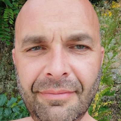 Eddy 49 лет Angouleme Франция