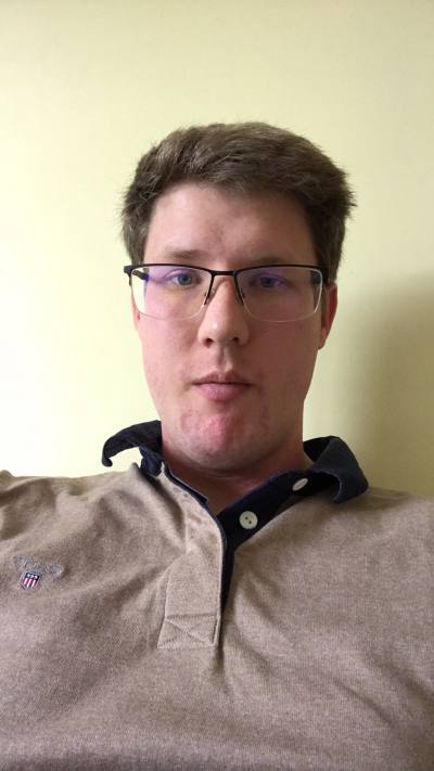 Thibaut 34 лет Allassac Франция