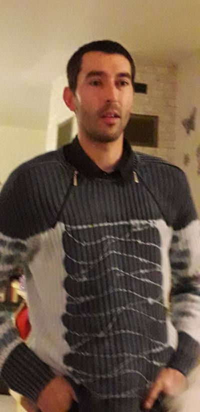 Damien 39 ans Mauzens Et Miremont France