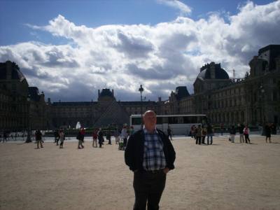 Michael 66 ans Engineer Canada