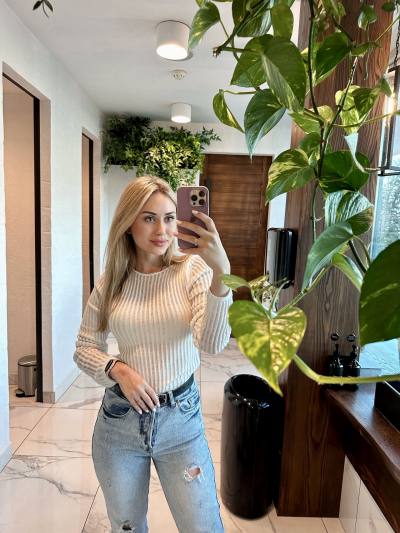 Milana 32 Jahre Баку Aserbaidschan