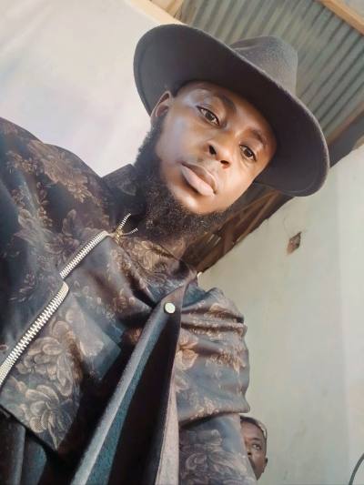 Desmond 29 лет North West  Южная Африка