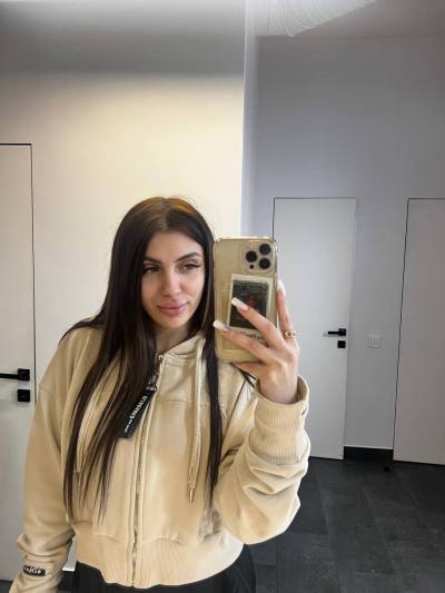 Вика 24 ans Харьков Ukraine