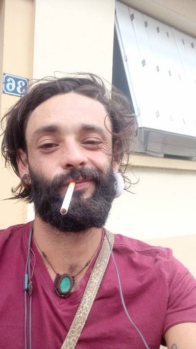 Nicolas 34 лет Nantes Франция