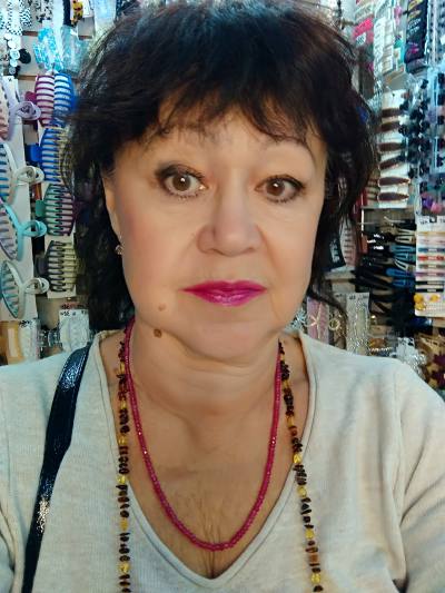 Anisa 66 ans Ekaterinburg Russie