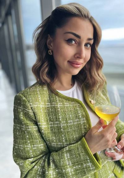 Olenka 35 ans Киев Ukraine