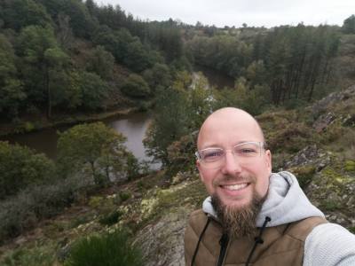 Richard 41 лет Cherbourg  Франция