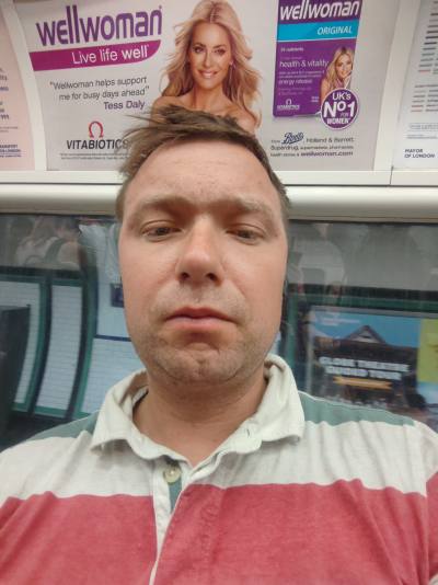 Igor 35 ans London  Royaume-Uni