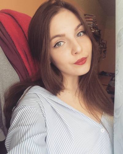Yuliia 32 Jahre Kyiv Ukraine
