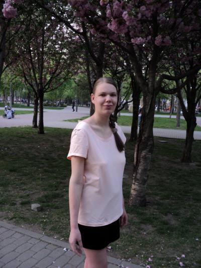 Olga 24 ans Dnepr  Ukraine