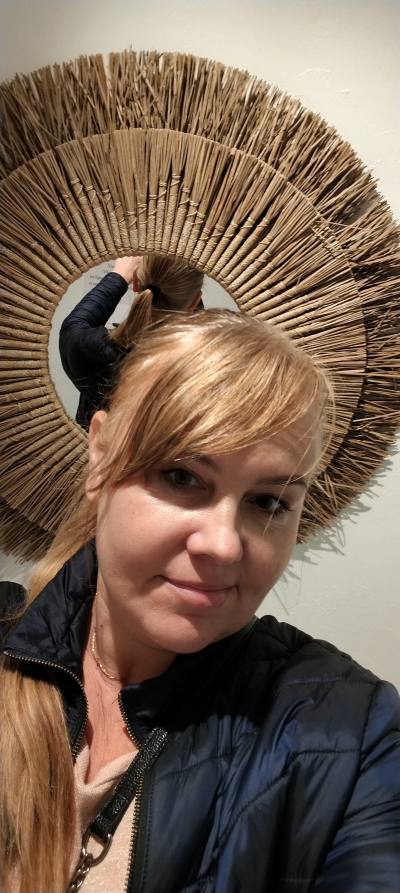 Elena 50 ans Saint Petersburg  Russie