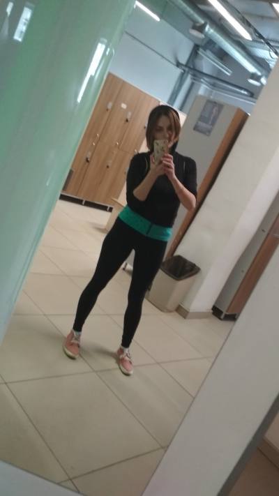 Anna 36 ans Kolpino Russie