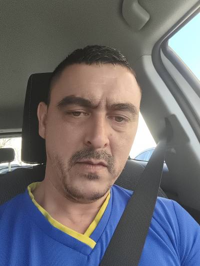 Sebastien 46 лет 03100 Франция