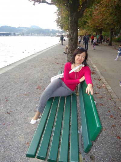 Laura 47 ans Astana Kazakhstan