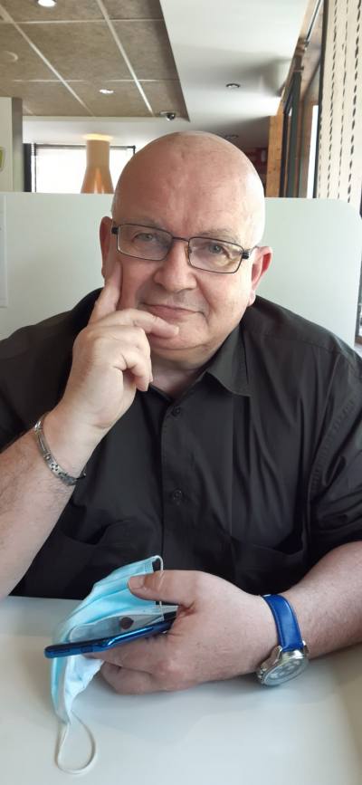 Eric 52 лет Lourdes Франция