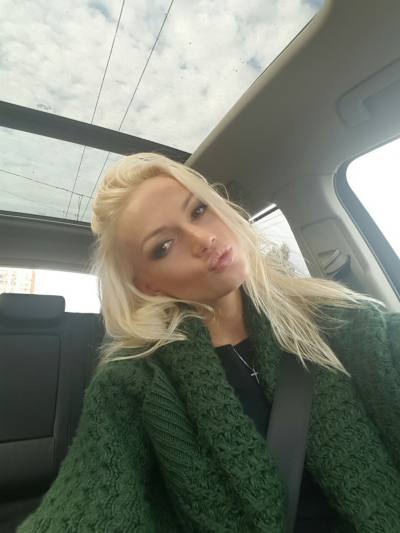 Katya 37 ans Minsk Biélorussie
